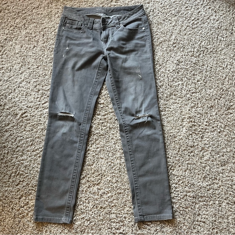 Miss Me, straight leg jeans, gray